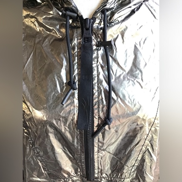 Reebok x Victoria Beckham Pewter Foil Jacket Metallic Windbreaker RBK VB Sz M - Picture 5 of 10